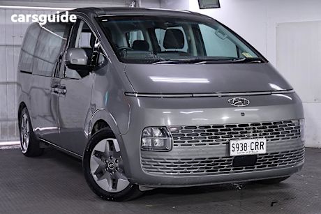 Grey 2022 Hyundai Staria OtherCar 4X4