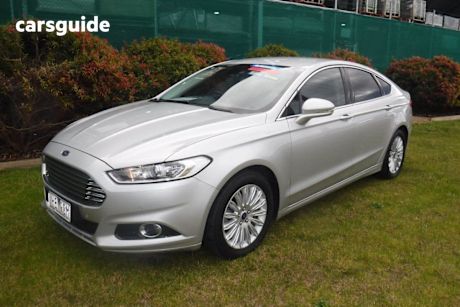 Silver 2016 Ford Mondeo Hatchback Trend Tdci
