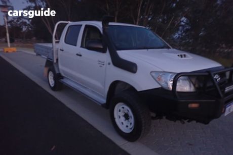 White 2010 Toyota Hilux Dual Cab Chassis Sr (4X4)