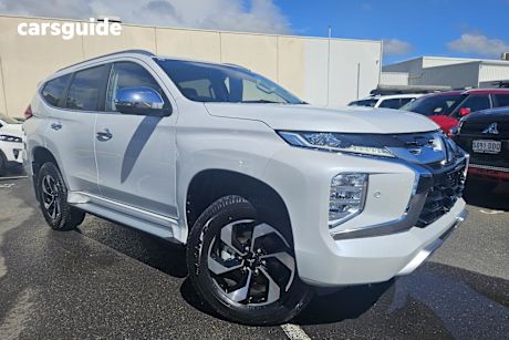 White 2024 Mitsubishi Pajero Sport Wagon Exceed (4Wd) 7 Seat