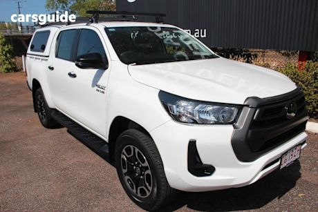 White 2022 Toyota Hilux Double Cab Chassis Sr (4X4)