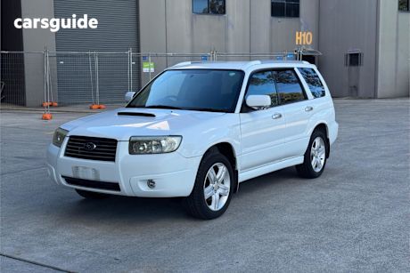 White 2005 Subaru Forester SUV XT 4WD