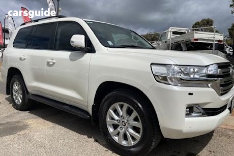 White 2018 Toyota Landcruiser SUV VX 4X4