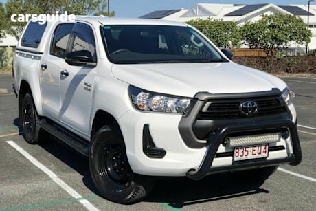 White 2022 Toyota Hilux Double Cab Pick Up Sr Hi-Rider (4X2)