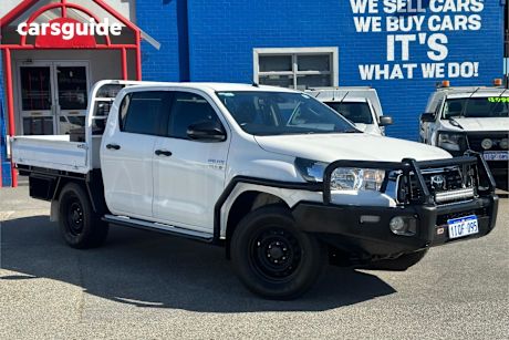 White 2020 Toyota Hilux Ute Tray SR 4X4