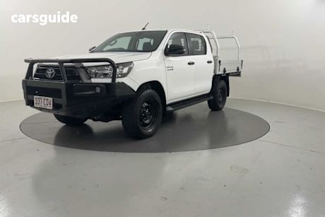 White 2020 Toyota Hilux Double Cab Chassis Sr (4X4)