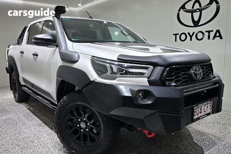 White 2021 Toyota Hilux Ute Tray RUGGED X 4X4