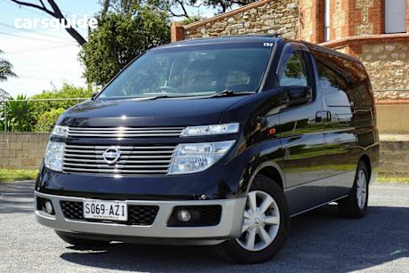 Black 2002 Nissan Elgrand Wagon