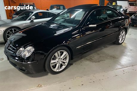 Black 2006 Mercedes-Benz CLK500 Coupe AVANTGARDE