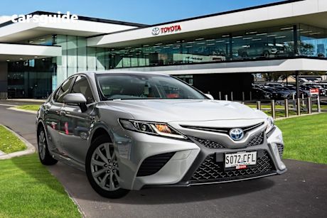 Silver 2020 Toyota Camry Sedan ASCENT SPORT F