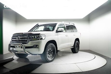 White 2019 Toyota Landcruiser SUV GXL 4X4