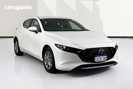White 2024 Mazda 3 Hatchback G20 Pure