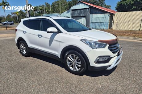 White 2017 Hyundai Santa FE SUV ELITE 4X4