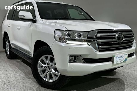 White 2019 Toyota Landcruiser SUV SAHARA 4X4