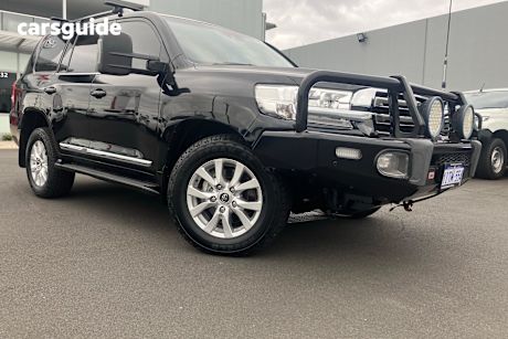 Black 2020 Toyota Landcruiser SUV SAHARA 4X4