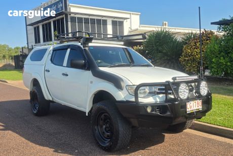 White 2013 Mitsubishi Triton Double Cab Utility Glx (4X4)