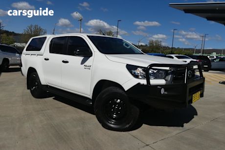 White 2021 Toyota Hilux Double Cab Pick Up Sr (4X4)