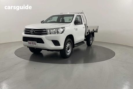 White 2022 Toyota Hilux Cab Chassis Sr (4X4)