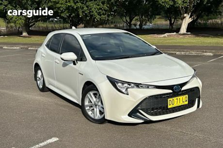 White 2020 Toyota Corolla Hatchback Ascent Sport Hybrid