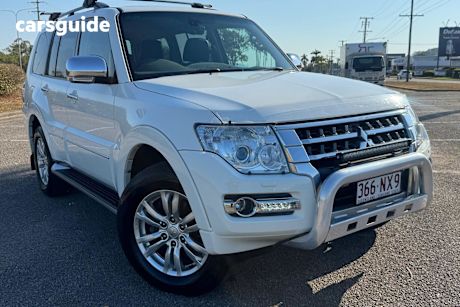 White 2017 Mitsubishi Pajero SUV EXCEED 4X4