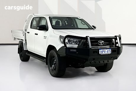 White 2022 Toyota Hilux Double Cab Chassis Sr (4X4)