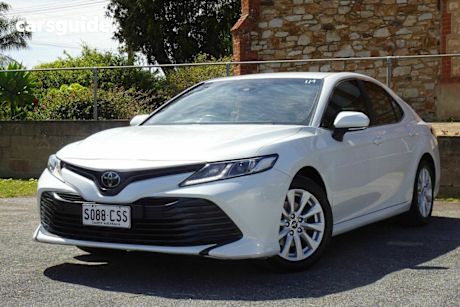 White 2019 Toyota Camry Sedan Ascent