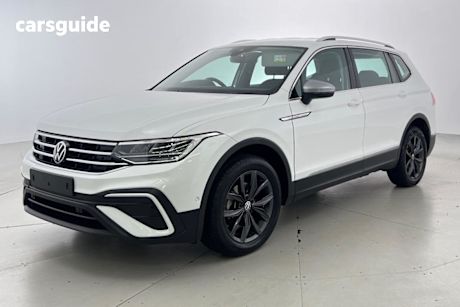 White 2023 Volkswagen Tiguan SUV 110TSI LIFE ALLSPACE F
