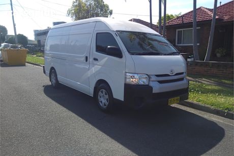 2016 Toyota HiAce Commercial R
