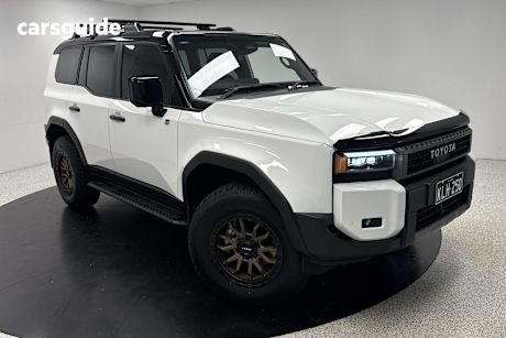 White 2025 Toyota Landcruiser Prado SUV ALTITUDE 4X4