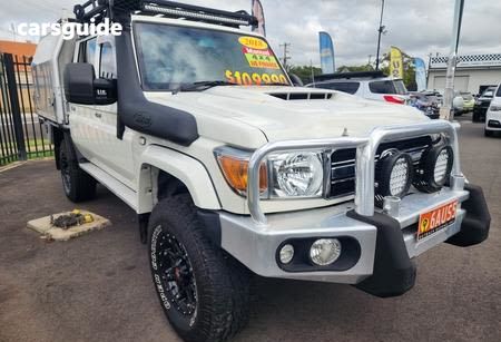 White 2018 Toyota Landcruiser Ute Tray GXL 4X4