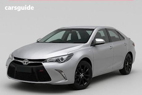 Silver 2017 Toyota Camry Sedan Rz S.E.