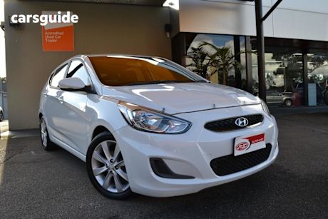 White 2017 Hyundai Accent Hatchback Sport