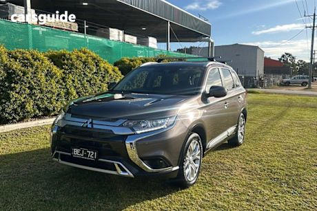 Brown 2019 Mitsubishi Outlander Wagon Es 7 Seat (2Wd)