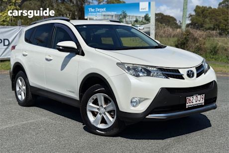 White 2013 Toyota RAV4 SUV GXL 4X4