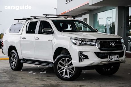 White 2019 Toyota Hilux Double Cab Pick Up Sr5 (4X4)