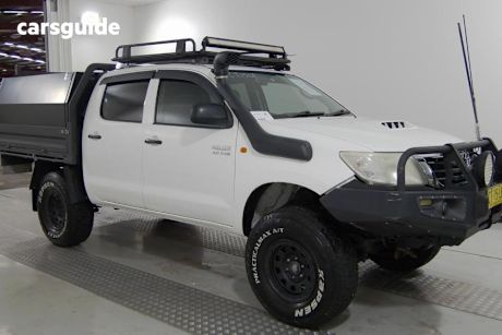 White 2011 Toyota Hilux Dual Cab Pick-up Sr (4X4)