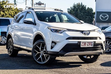 White 2016 Toyota RAV4 SUV GXL F