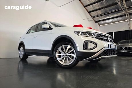 White 2023 Volkswagen T-ROC SUV CITYLIFE F