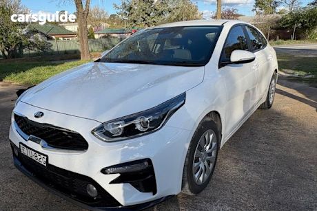 White 2020 Kia Cerato Hatchback S