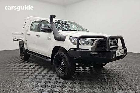 White 2022 Toyota Hilux Ute Tray SR 4X4