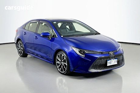 Blue 2020 Toyota Corolla Sedan ZR F