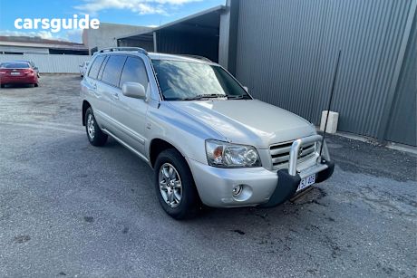 Silver 2005 Toyota Kluger SUV CV 4WD