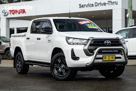 White 2021 Toyota Hilux Ute Tray SR 4X4