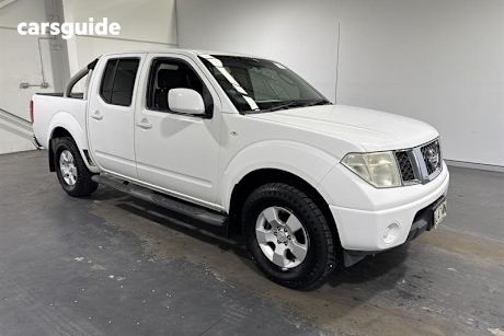 White 2010 Nissan Navara Dual Cab Pick-up St (4X4)