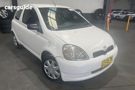 White 2002 Toyota Echo Hatchback
