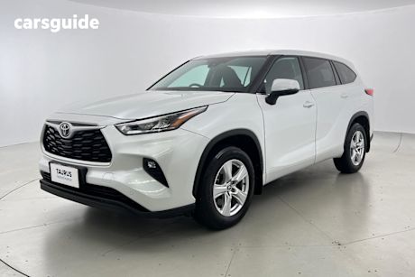 White 2023 Toyota Kluger SUV GX F