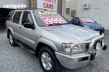 Silver 2002 Nissan Pathfinder SUV TI 4X4
