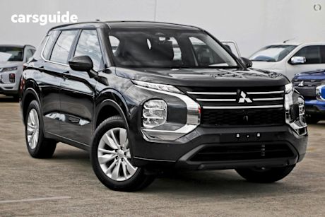 Grey 2025 Mitsubishi Outlander SUV ES F