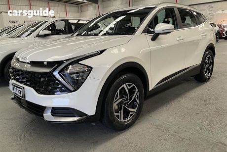White 2023 Kia Sportage Wagon S (Fwd)