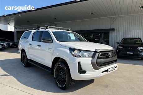 White 2021 Toyota Hilux Double Cab Pick Up Sr (4X4)